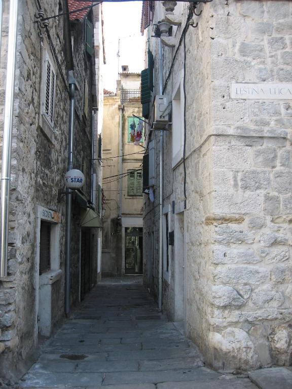 Split Central Guesthouse Экстерьер фото